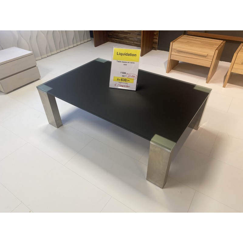 table de salon en verre satiné